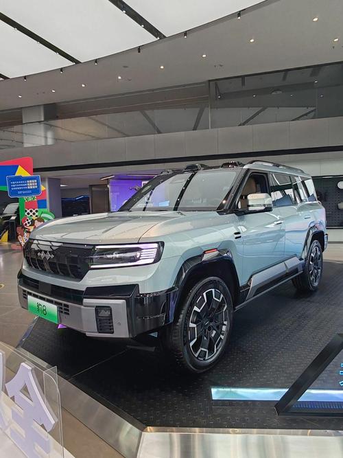 东莞桥头镇彩铁思企业管理咨询比亚迪方程豹硬派越野的爆款，英菲尼迪35周年与你共成长